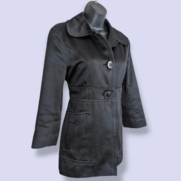 Black Buttoned Amisu Jacket - Picture 2 of 6